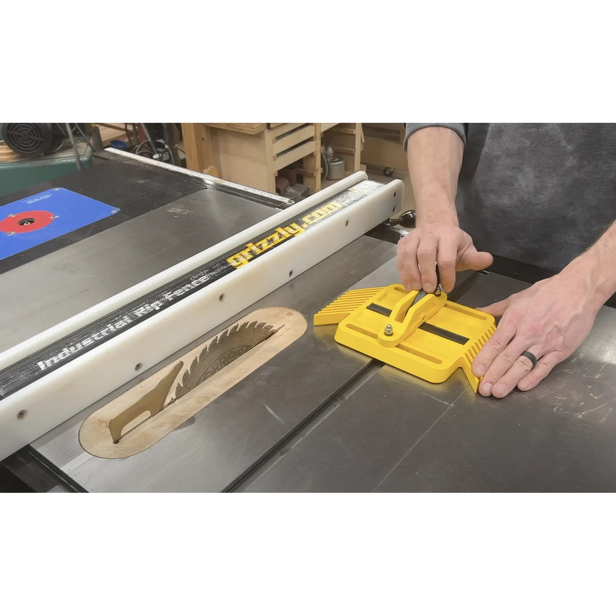 Magswitch SavR Featherboard for Table Saws